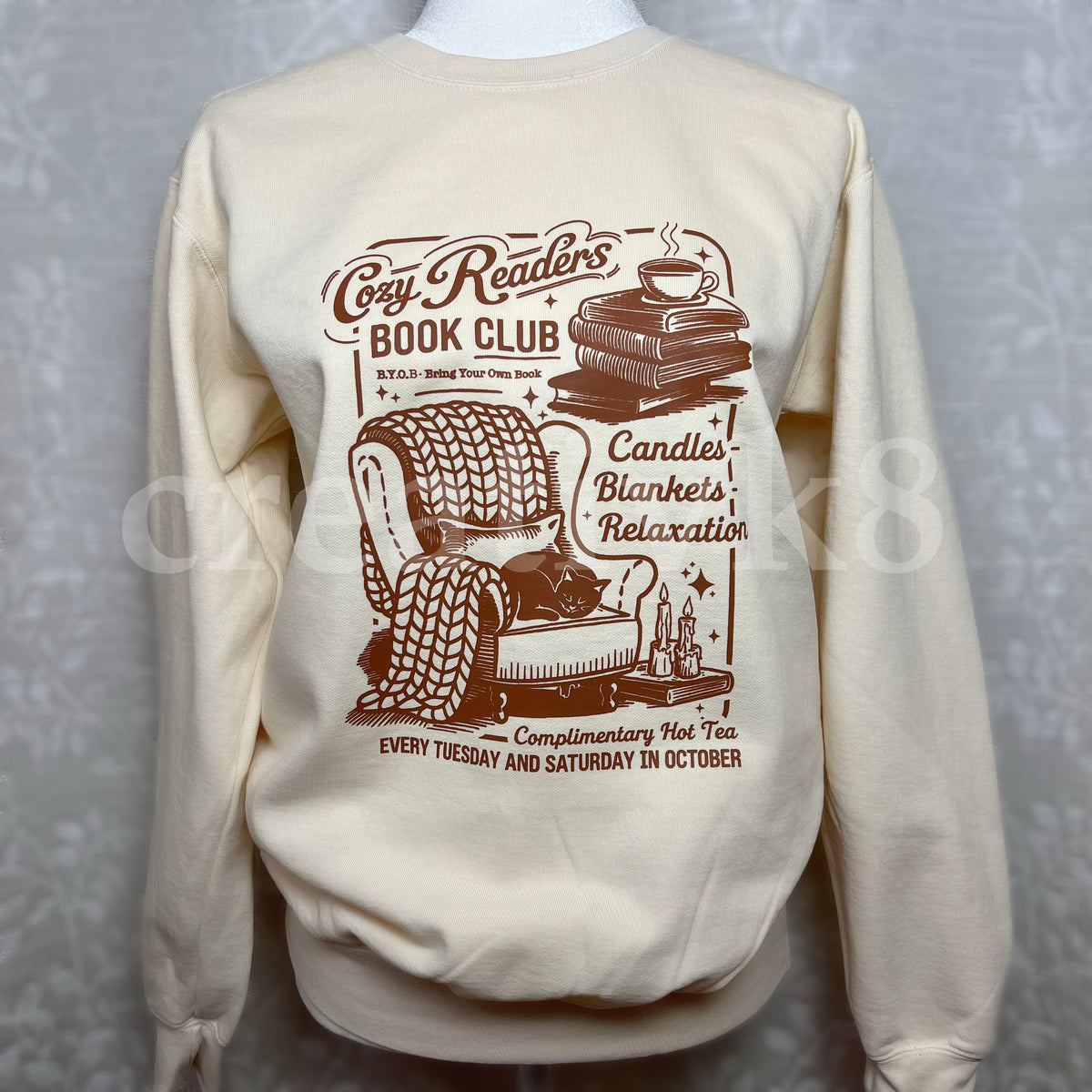 "Cozy Readers" - Pressed Sweatshirt